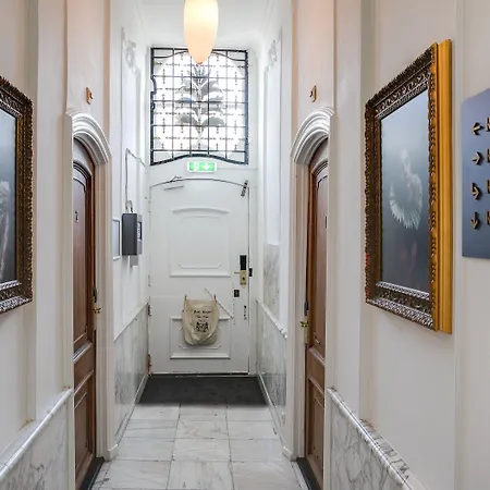 Adam's Canal House Otel 4*