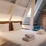 Hotel Adam's Canal House