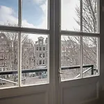 Adam's Canal House Hotel
