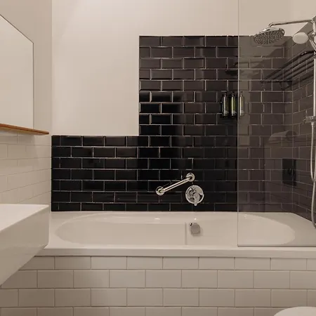 Hotel Adam's Canal House