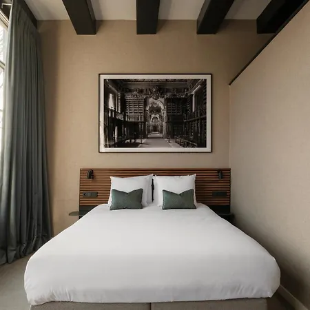 Adam's Canal House 4*