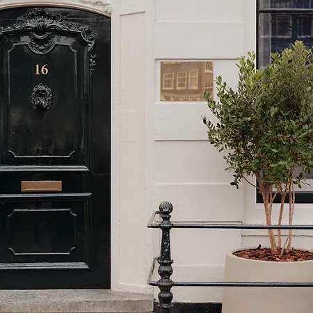 Adam's Canal House ホテル