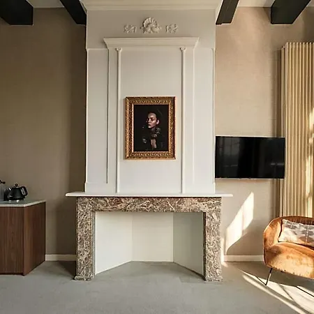 Adam's Canal House Hotel 4*