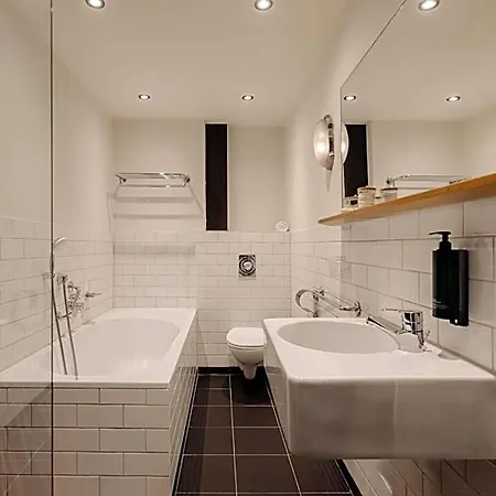 Adam's Canal House Hotel 4*