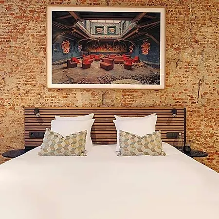 Adam's Canal House Hotel