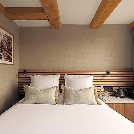 Adam's Canal House Hotel 4*