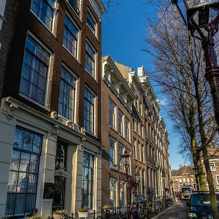 Adam's Canal House Hotel