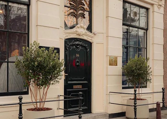 Adam's Canal House Hotel