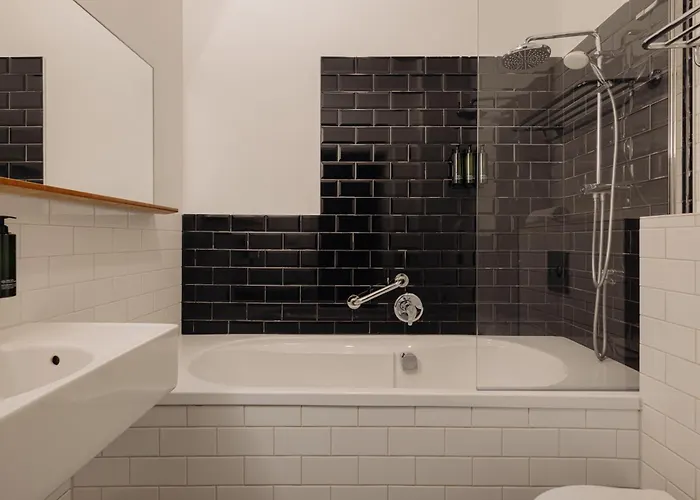 Hotel Adam's Canal House