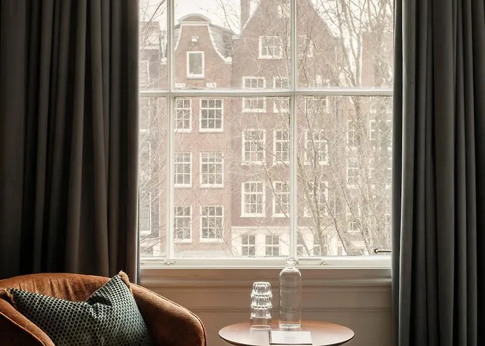 Adam's Canal House Hotel