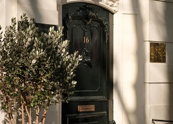 Adam's Canal House Hotel 4*