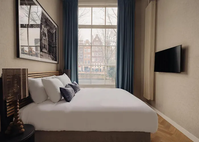 Adam's Canal House Hotel 4*