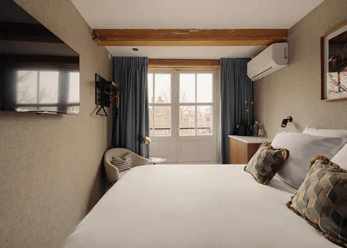 Hotel Adam's Canal House 4*