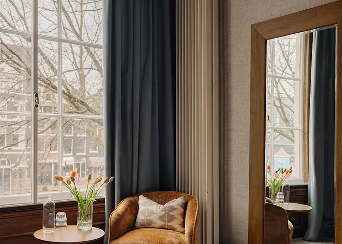 Adam's Canal House 4*