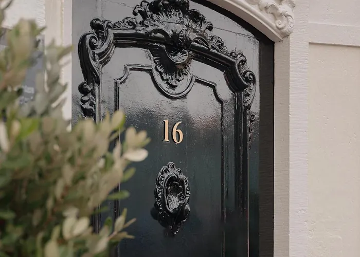 Hotel Adam's Canal House