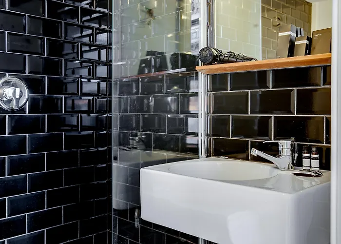 Hotel Adam's Canal House