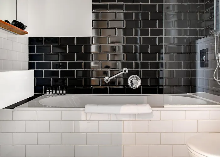 Adam's Canal House Amsterdam