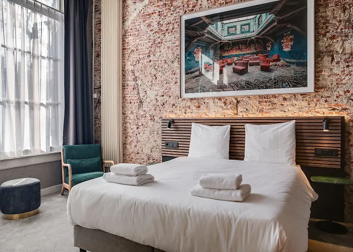 Adam's Canal House Hotel 4*