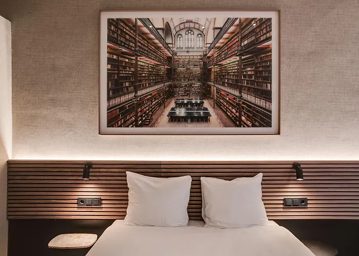 Adam's Canal House 4*