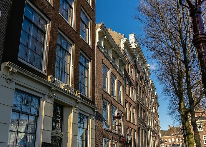 Adam's Canal House Hotel