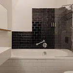 Отель Adam's Canal House
